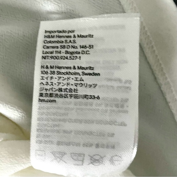 H&M Puff Sleeve Blouse White - Size Small - Picture 11 of 11